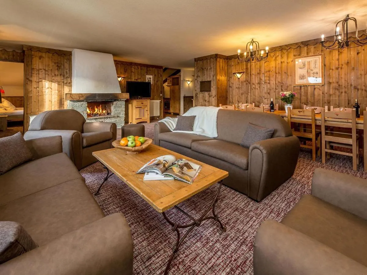 Apartment With Fireplace And Wi-Fi In Arc 2000 Les Arcs  프랑스