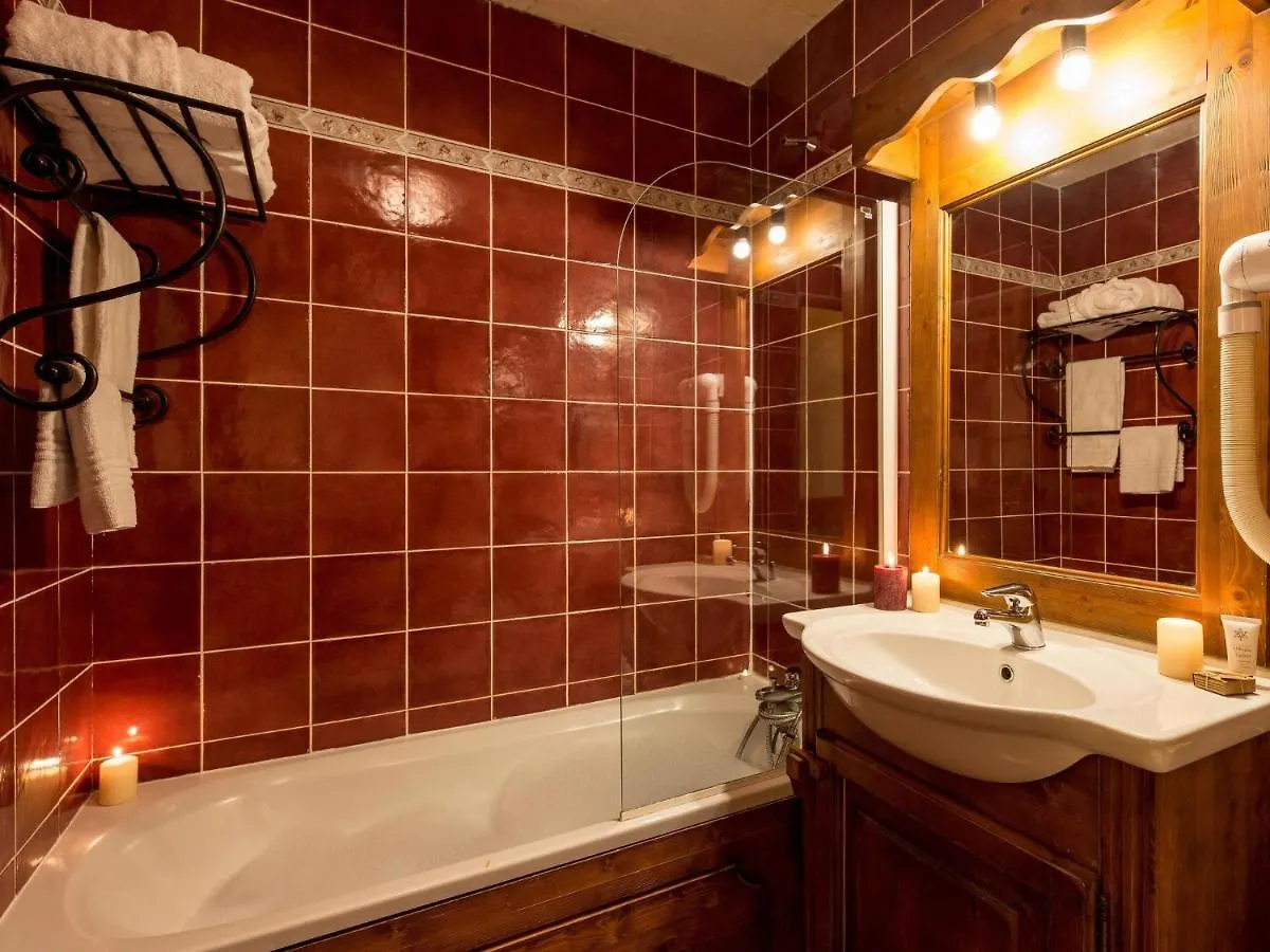 Apartment With Fireplace And Wi-Fi In Arc 2000 Les Arcs  프랑스