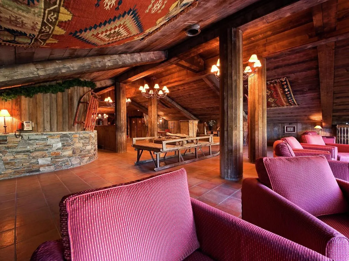 Apartment With Fireplace And Wi-Fi In Arc 2000 Les Arcs  France