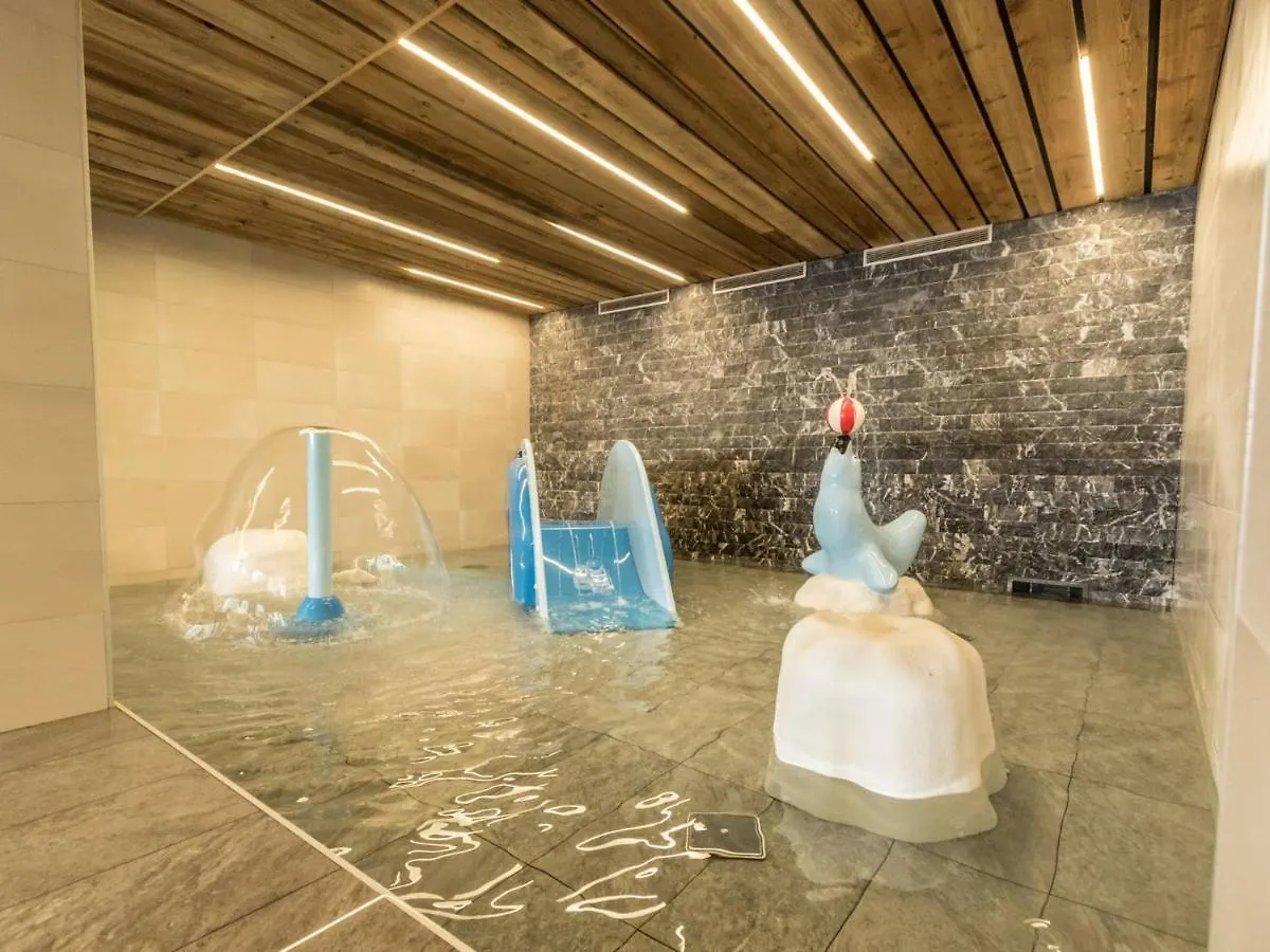 Apartment With Fireplace And Wi-Fi In Arc 2000 Les Arcs  Les Arcs (Savoie)